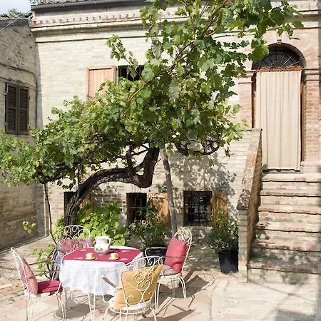 בית נופש La Cappellania Montegiorgio